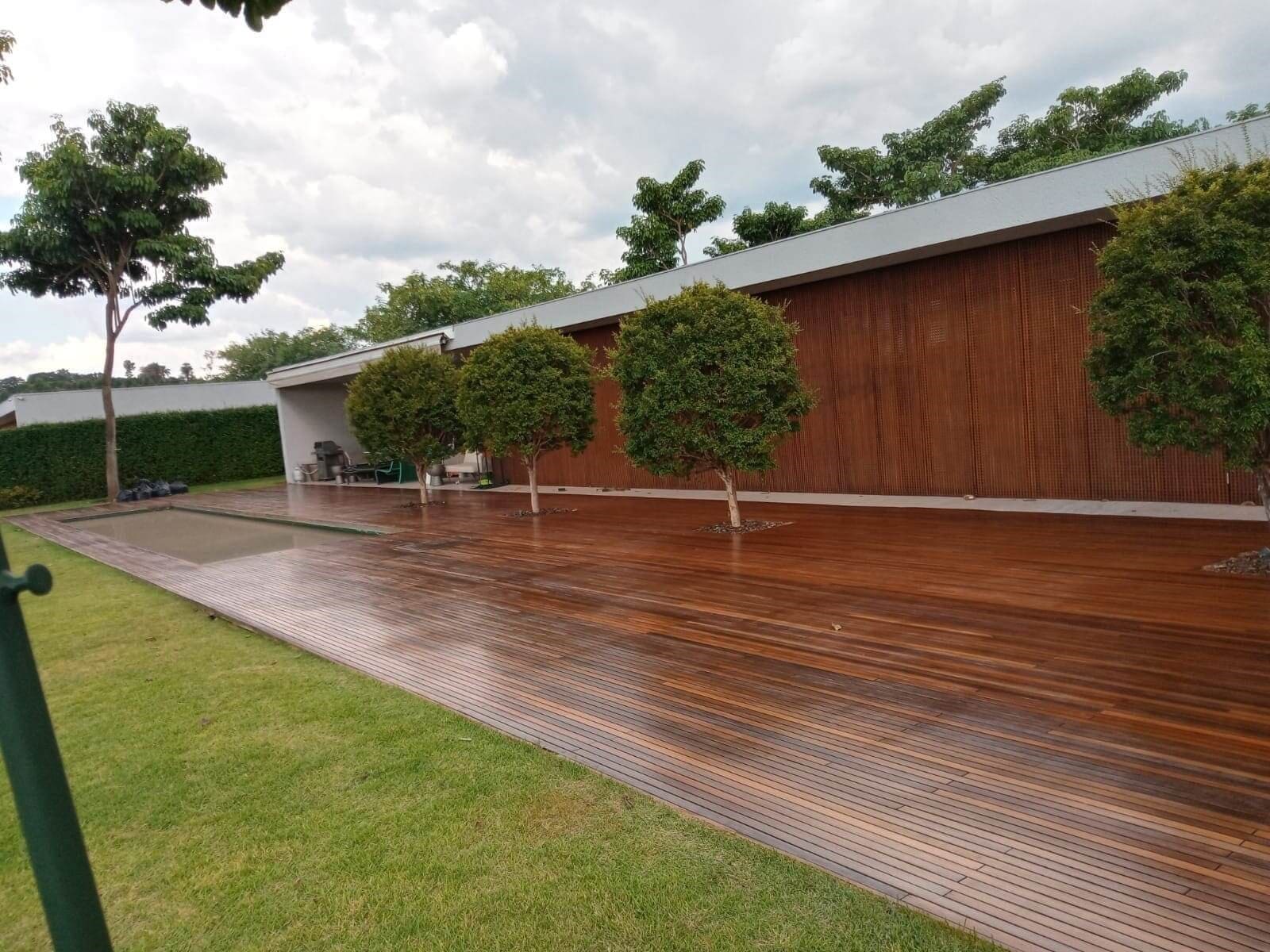 Deck de Madeira Externo